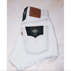 LEVI’S 501 High Wasted Denim Shorts